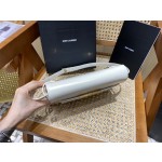 SAINT LAURENT【𝙈𝙖𝙣𝙝𝙖𝙩𝙩𝙖𝙣 𝟮𝟰𝙘𝙢】675626.Jd